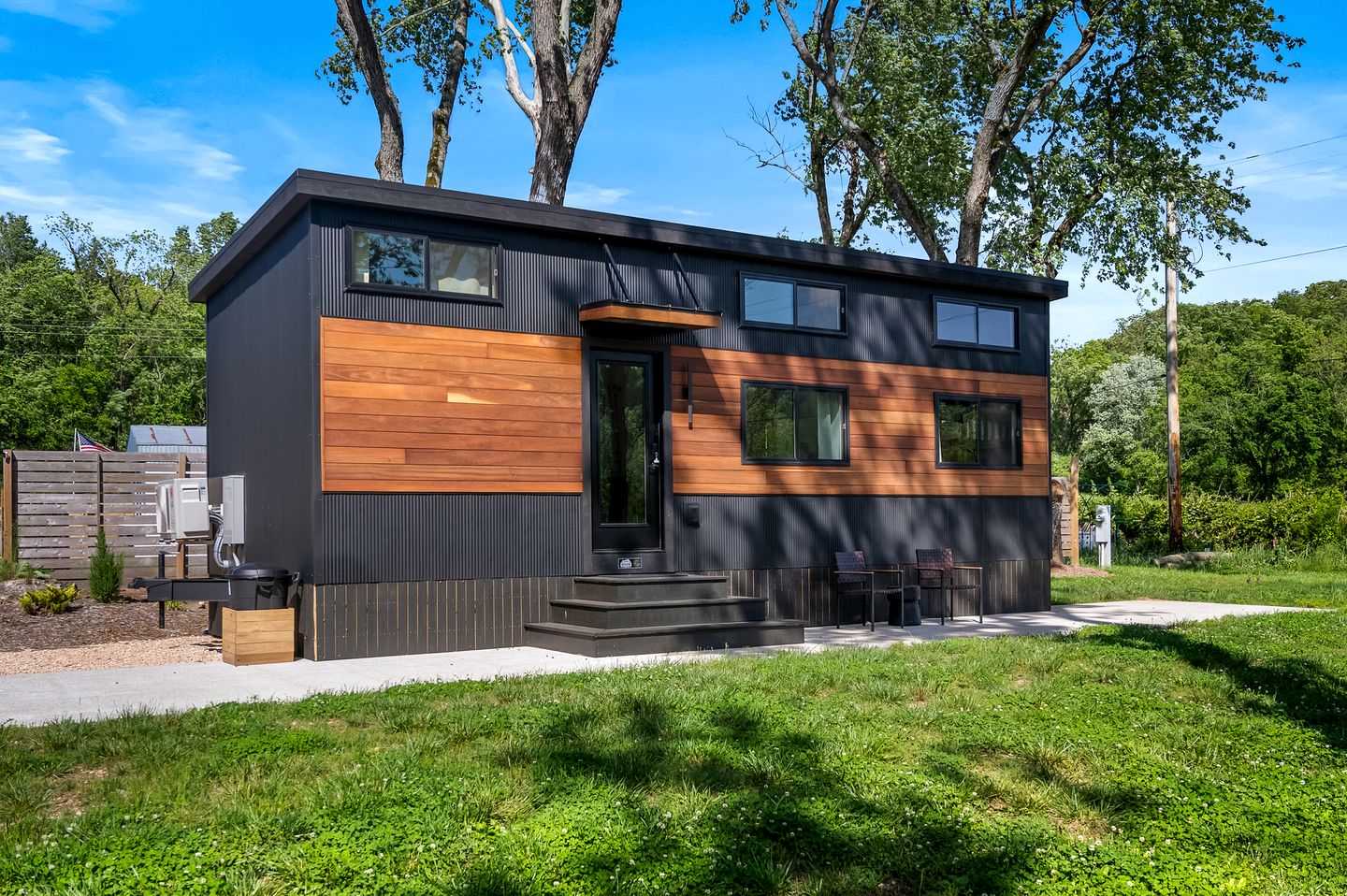 Spectacular Modern Style Tiny House in Branson, Missouri