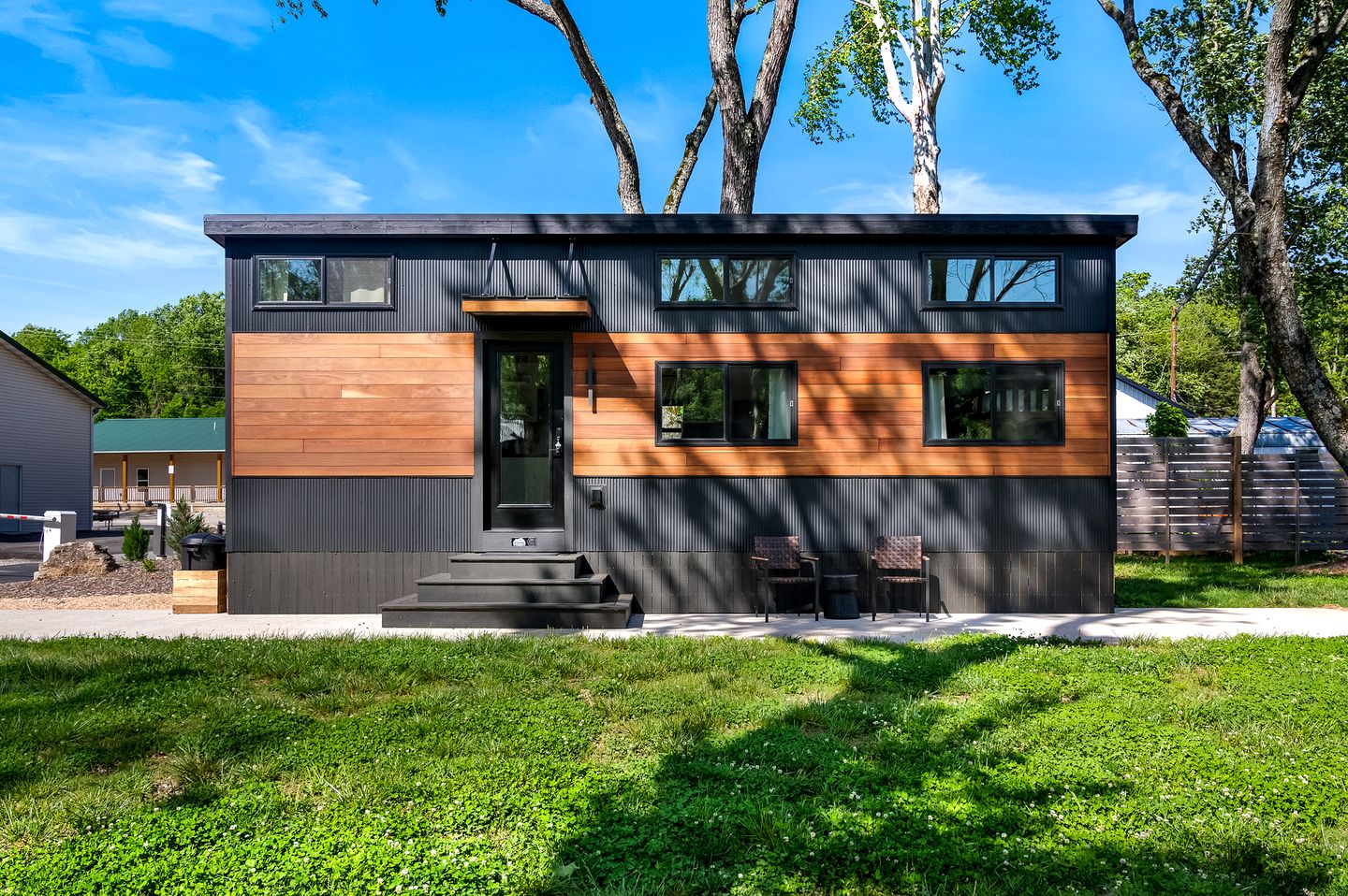 Spectacular Modern Style Tiny House in Branson, Missouri