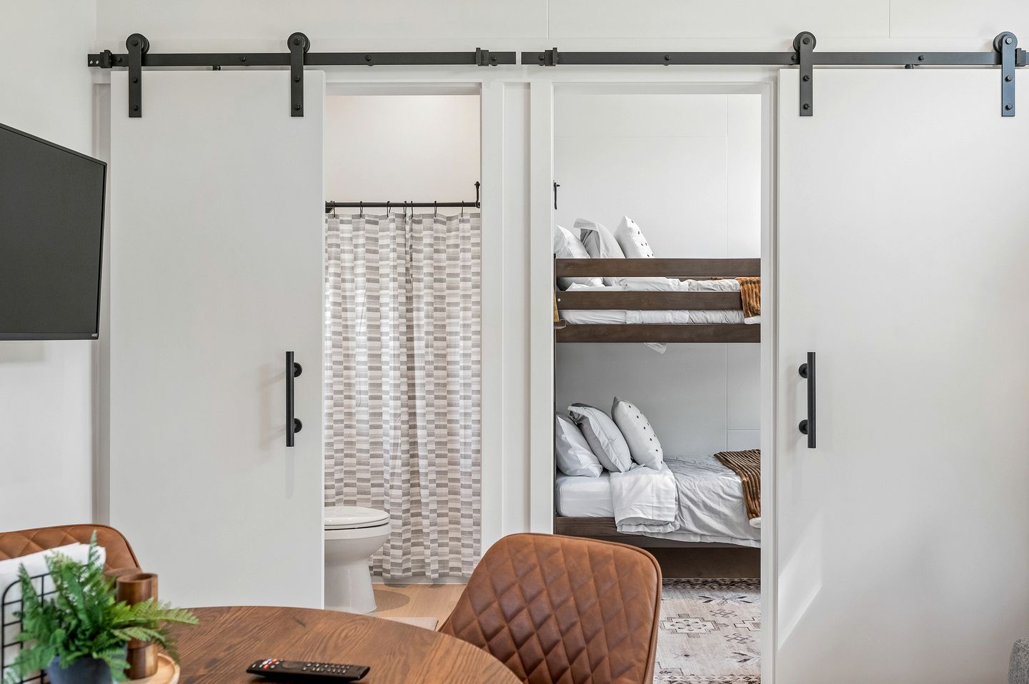 Spectacular Modern Style Tiny House in Branson, Missouri