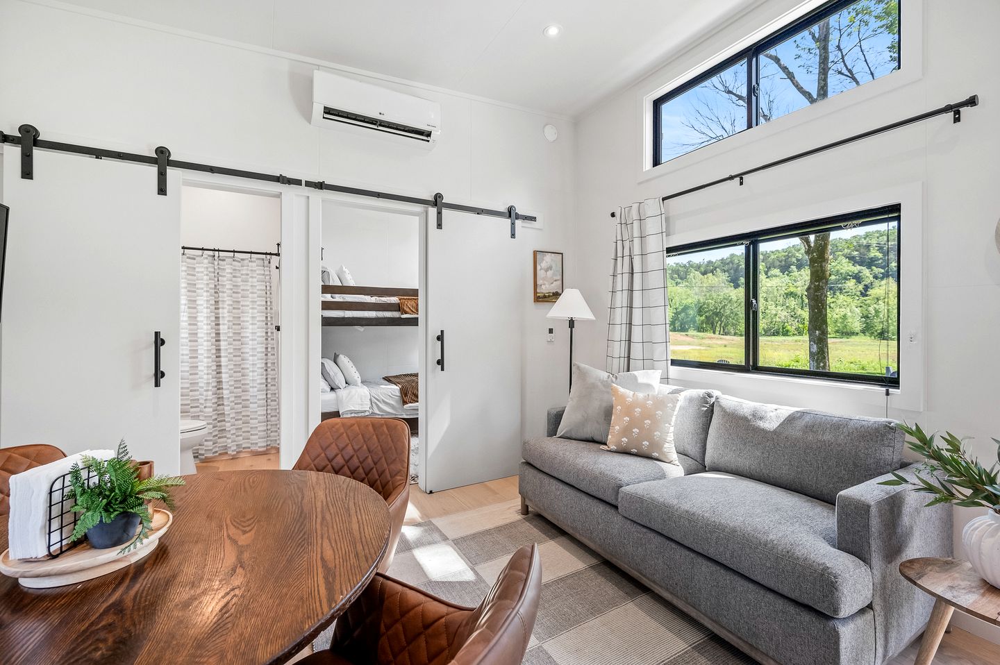 Spectacular Modern Style Tiny House in Branson, Missouri