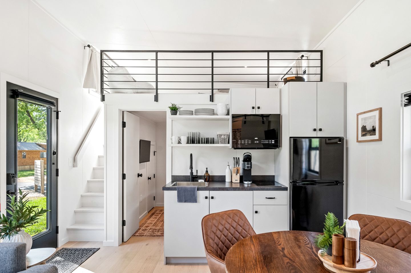 Spectacular Modern Style Tiny House in Branson, Missouri