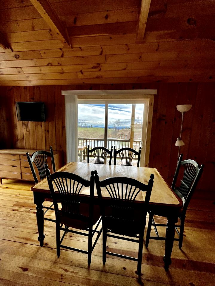 Spacious Mountain Cabin Rental for Six near Cascade Falls, North Carolina