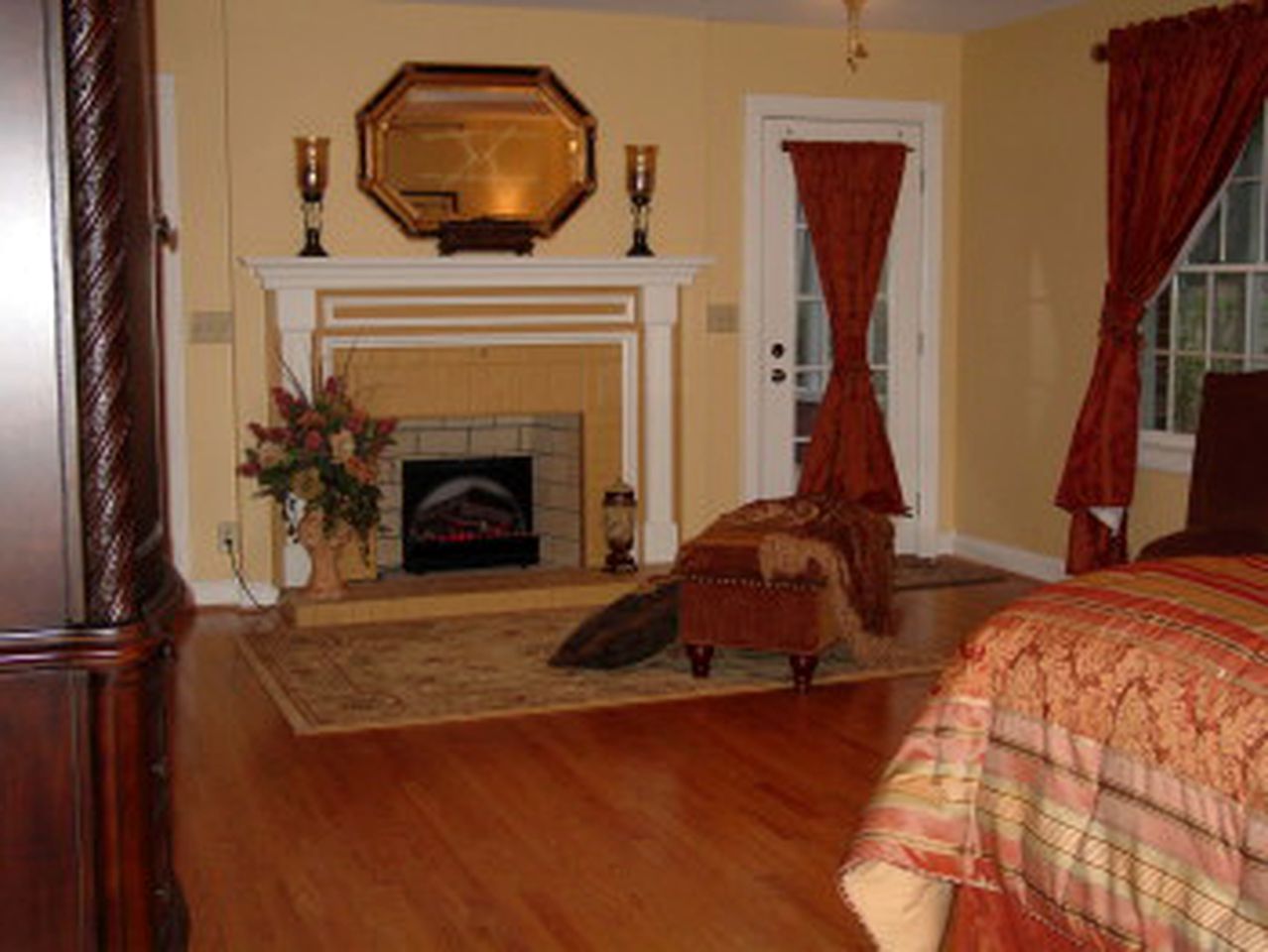 Spacious Secluded Vacation Rental For Twelve Guests in Middletown, Ohio