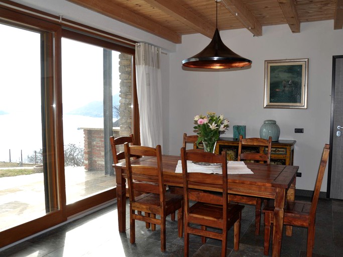 Vacation Rentals (Maccagno, Lombardy, Italy)