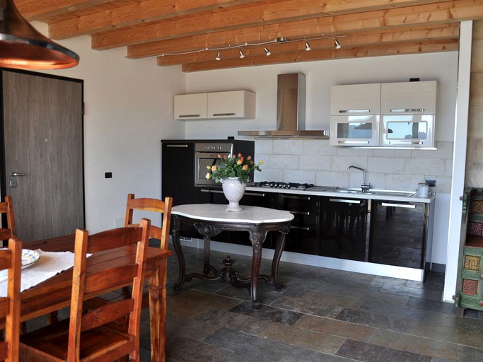 Vacation Rentals (Maccagno, Lombardy, Italy)