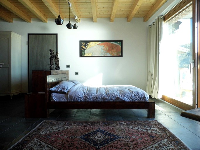 Vacation Rentals (Maccagno, Lombardy, Italy)