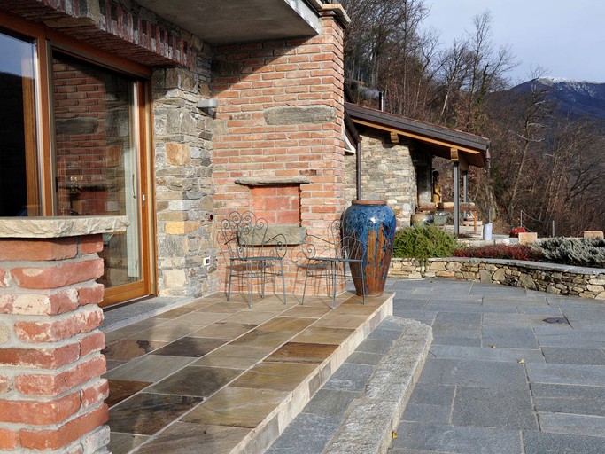 Vacation Rentals (Maccagno, Lombardy, Italy)