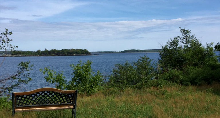 Cabins (Falmouth, Maine, United States)