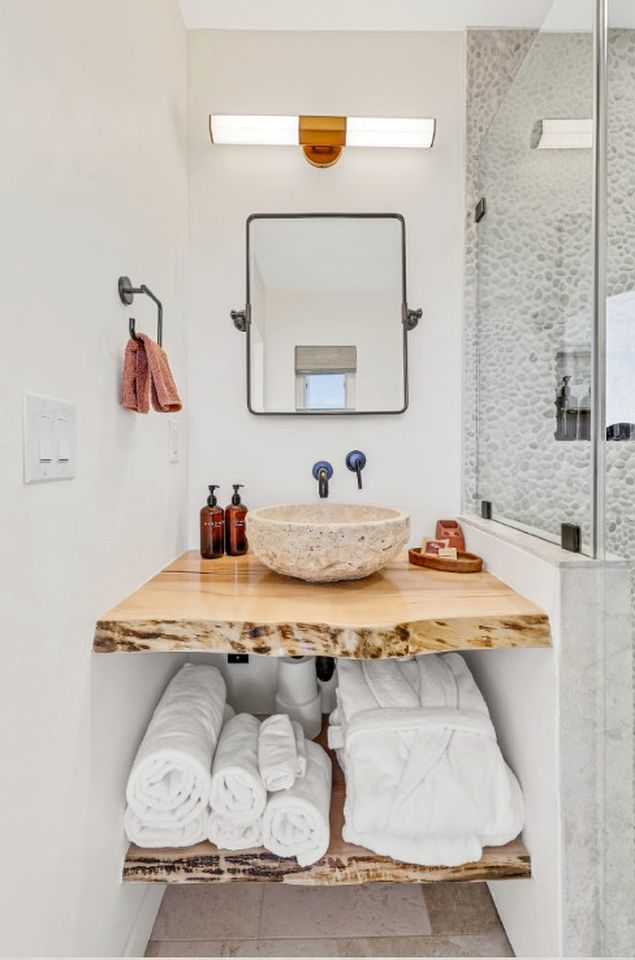 Luxurious Desert Casita with River Rock Shower near Grand Canyon, Arizona