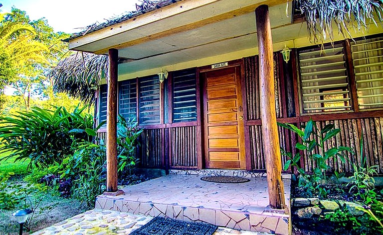 Huts (Hopkins, Stann Creek District, Belize)