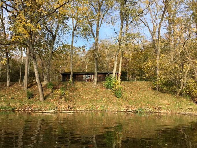 Cabins (Luray, Virginia, United States)
