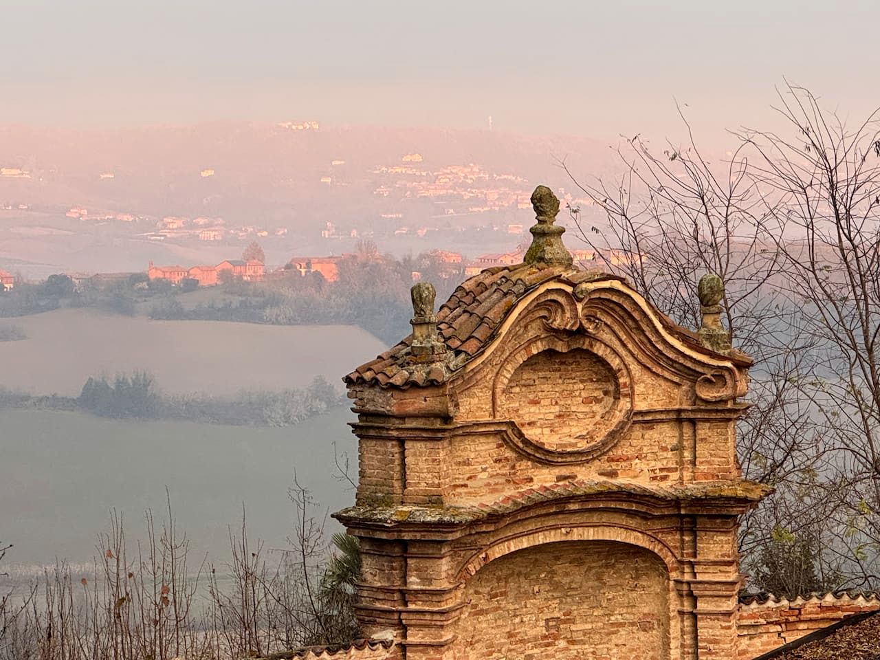 Elegant Heritage Apartment with Private Terrace & Pool near Monferrato Vineyards, Rinco, Ital
