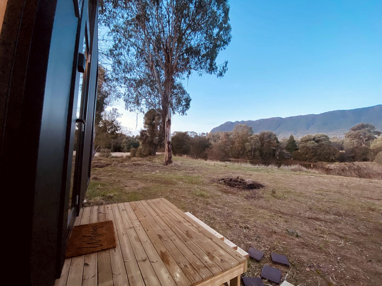 Wonderful Tiny House with Epic Views in Victoria