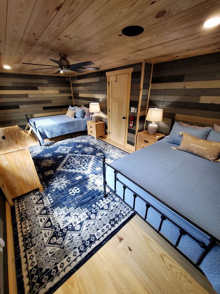 Stylish Family Cabin with Hot Tub and Game Room near Attractions in Sevierville, Tennessee