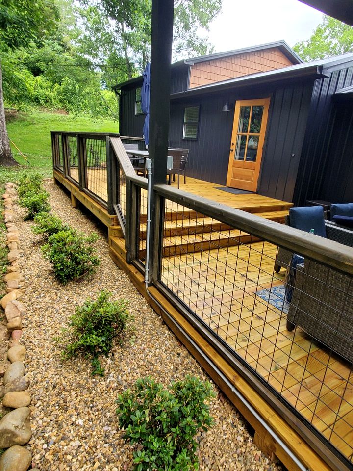 Stylish Family Cabin with Hot Tub and Game Room near Attractions in Sevierville, Tennessee