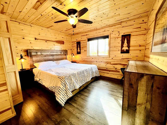 Cabins (United States of America, --, Wisconsin)