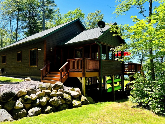 Cabins (United States of America, --, Wisconsin)