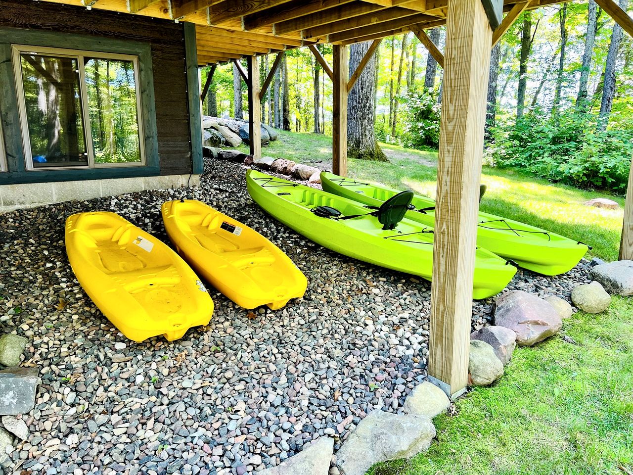 Pet-Friendly Lakeside Cabin Ideal for a Family Getaway in Wisconsin