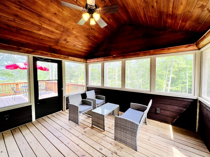 Cabins (United States of America, Stone Lake, Wisconsin)