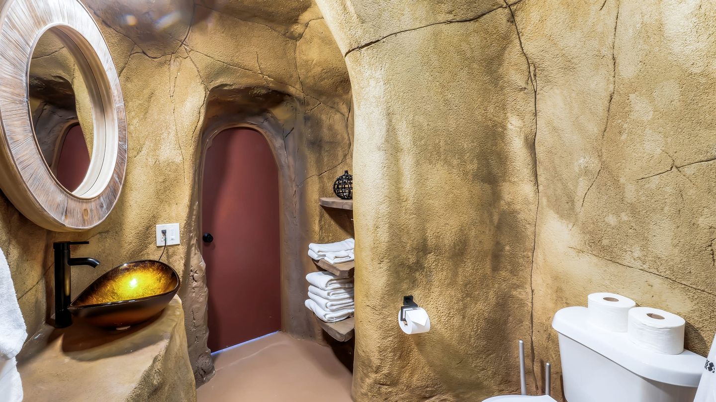 Unique Cave with Incredible Desert Panoramic Views in Utah