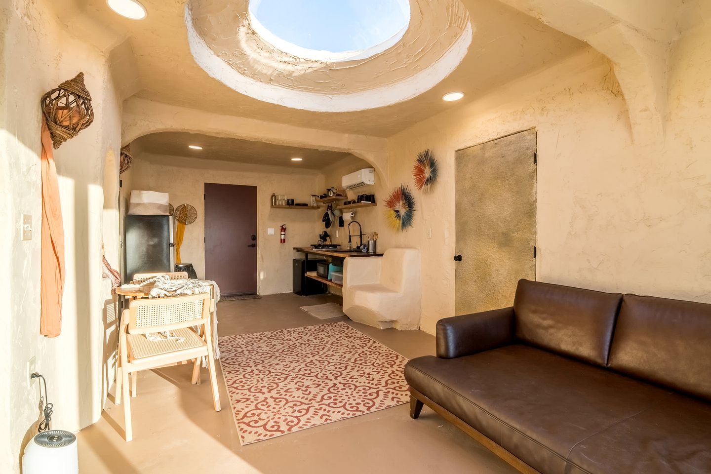 Luxury Cave Fantastic for a Great Glamping Experience in Utah
