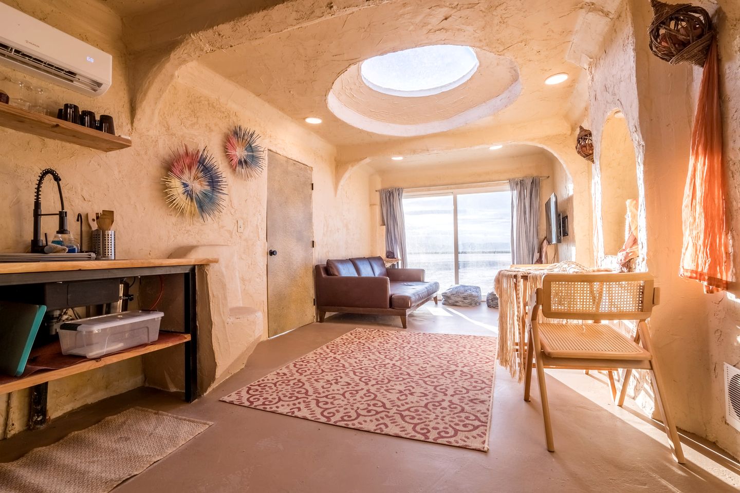 Luxury Cave Fantastic for a Great Glamping Experience in Utah