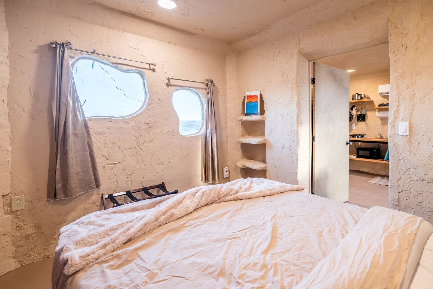 Luxury Cave Fantastic for a Great Glamping Experience in Utah