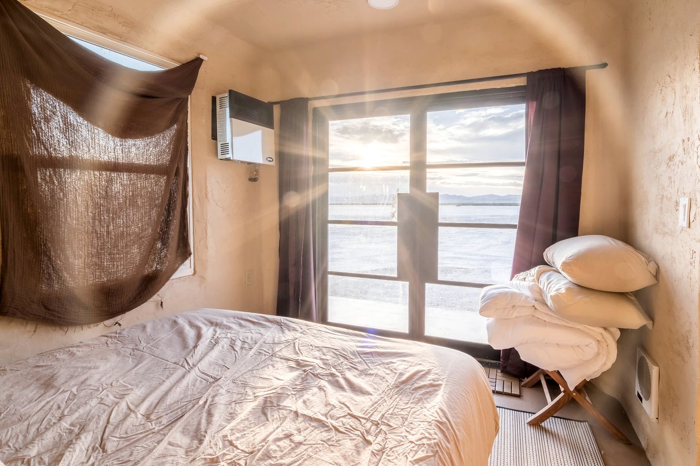 Luxury Cave Fantastic for a Great Glamping Experience in Utah