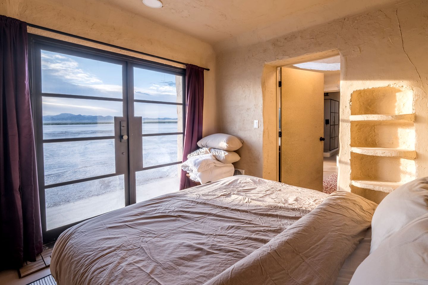 Luxury Cave Fantastic for a Great Glamping Experience in Utah