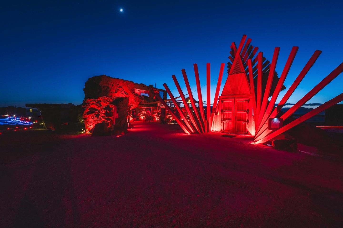Luxury Cave Fantastic for a Great Glamping Experience in Utah