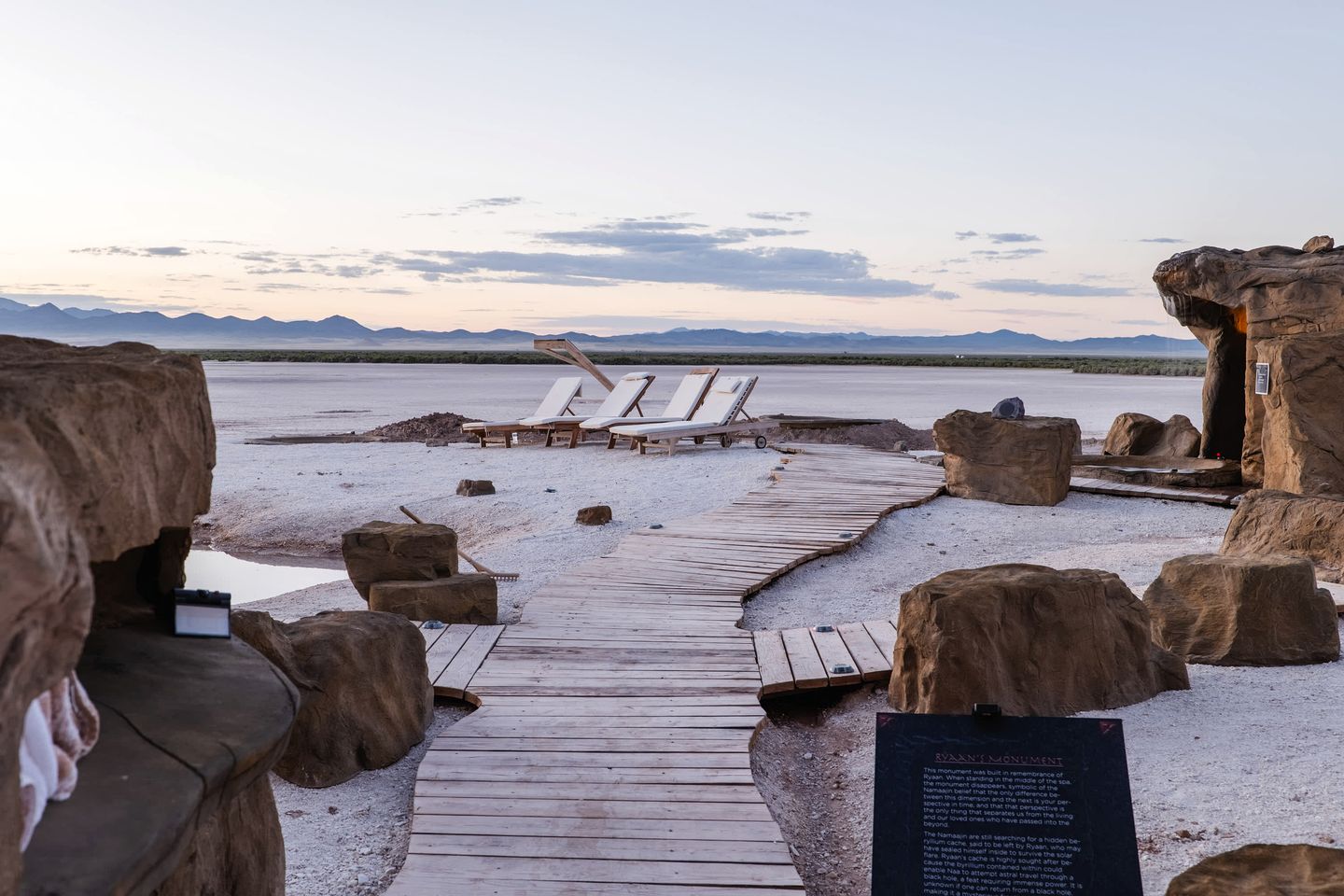 Luxury Cave Fantastic for a Great Glamping Experience in Utah