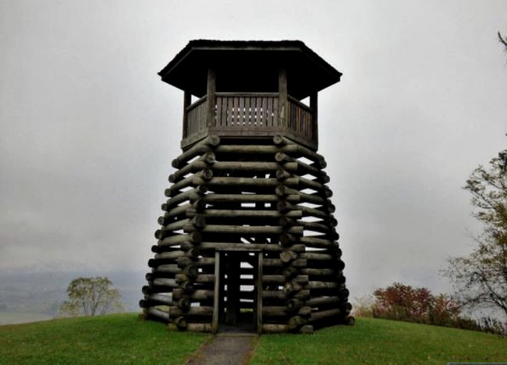 Nature Lodges (Lewisburg, West Virginia, United States)