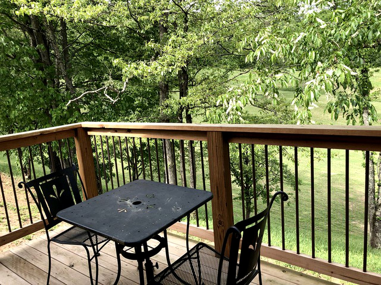 Peaceful Cabin Getaway Overlooking a Winery in Weston, West Virginia