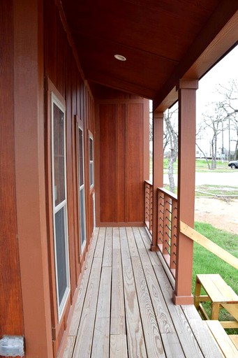 Tiny Houses (Cedar Creek, Texas, United States)