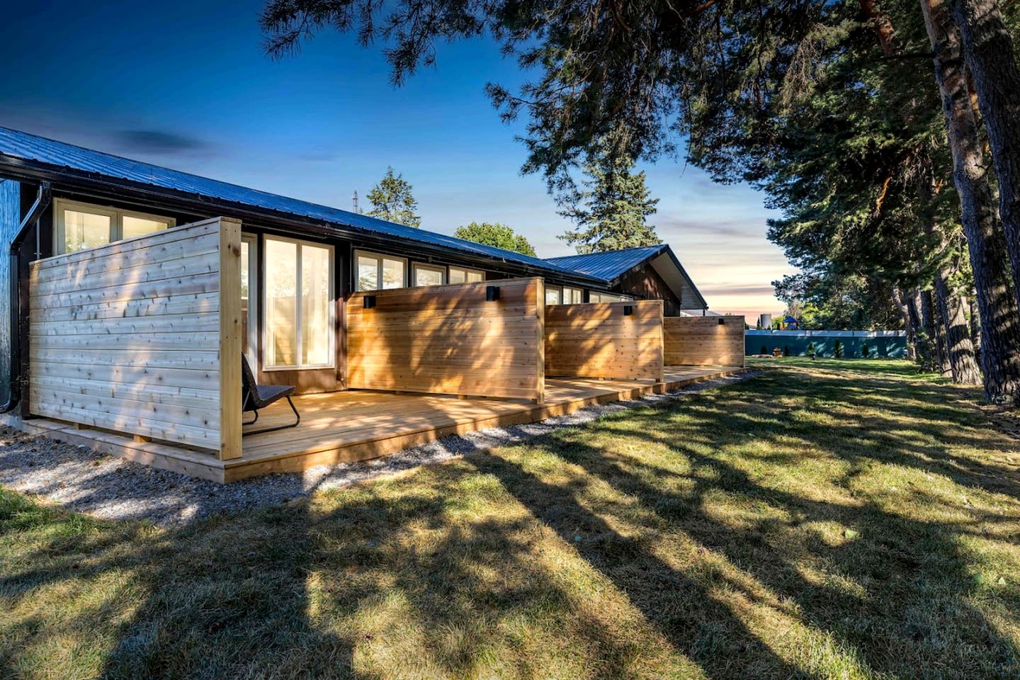 Charming Cottage with Indoor Heated Pool near Sandbanks Provincial Park in Picton, Ontario