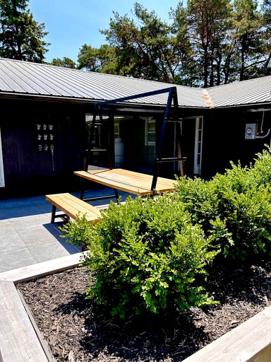 Cottages (Canada, Prince Edward, Ontario)