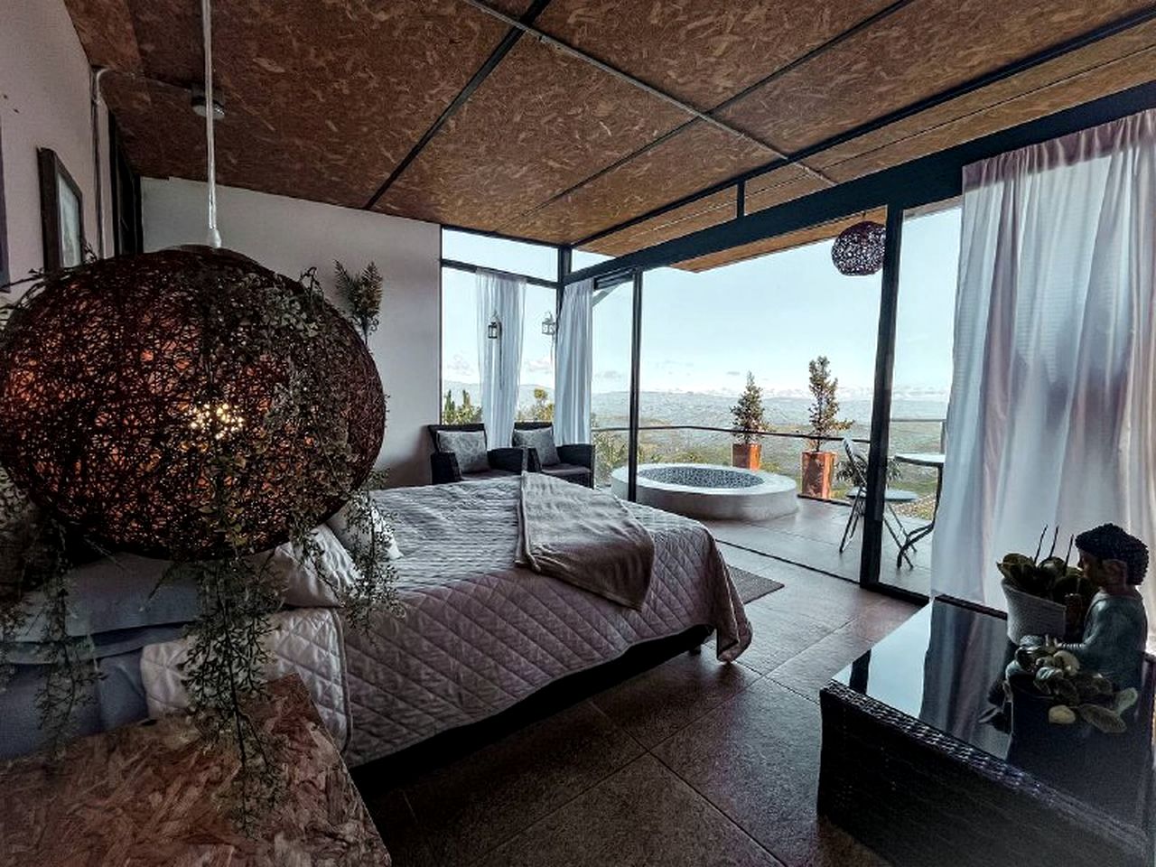 Beautiful Mountainside rental, a True Colombian Heaven