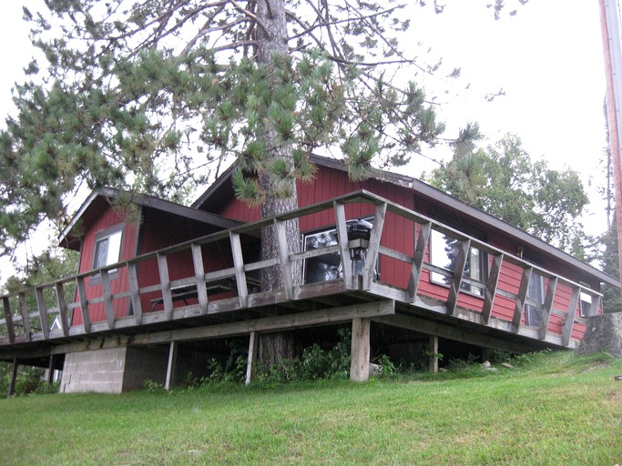 Cedar Bay Resort, Cabins 24059, Presque Isle, United States of America
