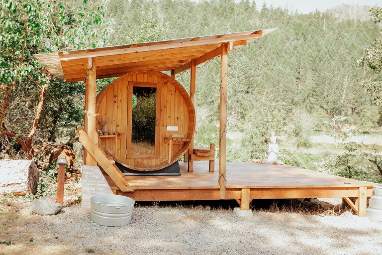 Cedar Bloom, AFrames 57911, Cave Junction, United States of America