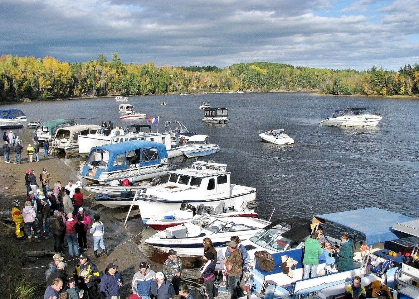 Cedar Brook Landing River Lodge Browns Yard, Cabins, Browns Yard