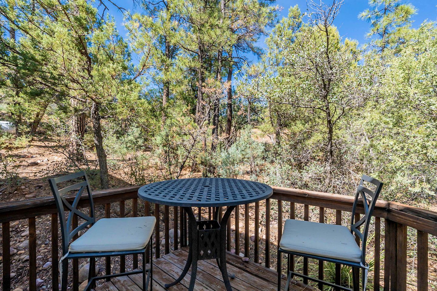 Breathtaking Cottage Secluded in a Privileged Area in Show Low, Arizona