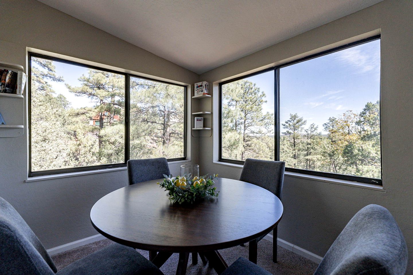 Breathtaking Cottage Secluded in a Privileged Area in Show Low, Arizona