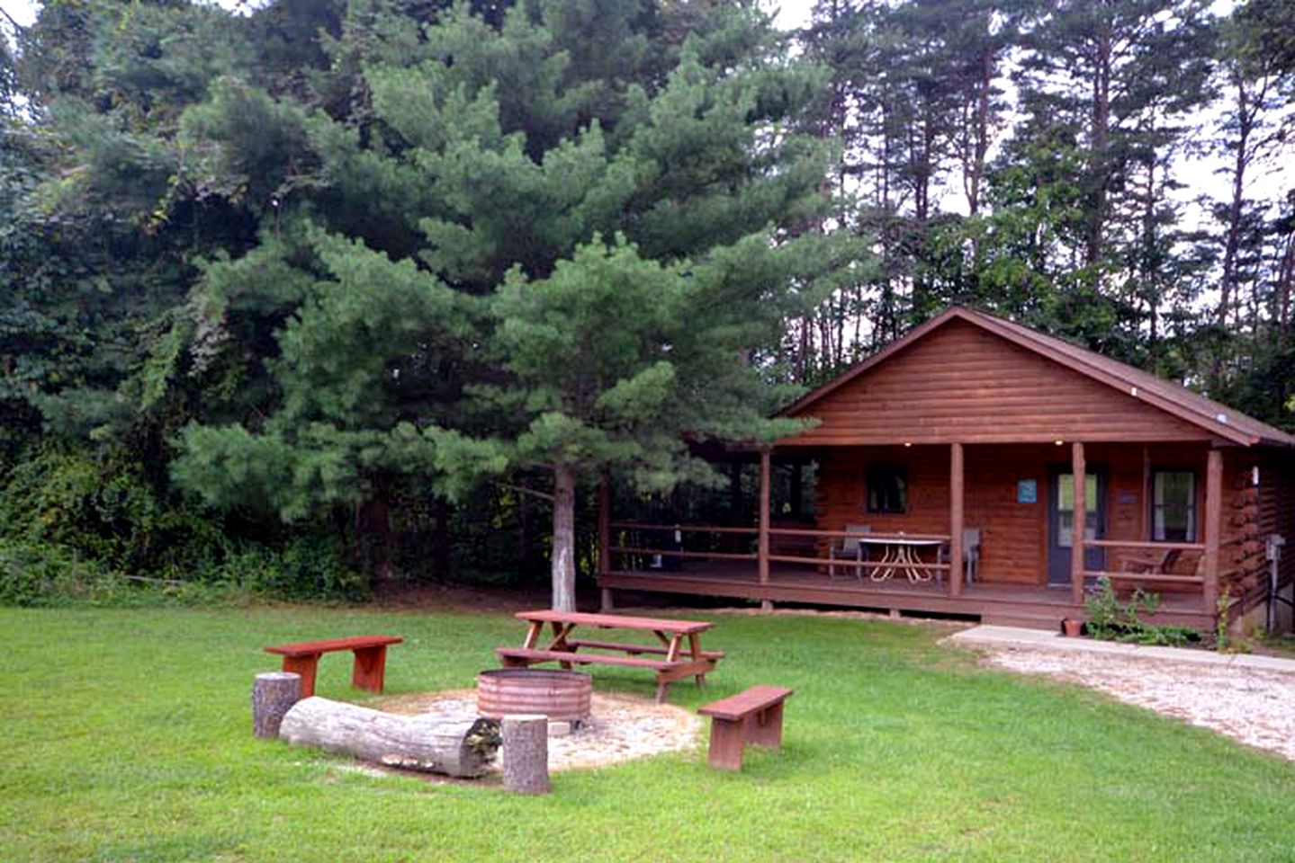 Charming Log Cabin with a Fire Pit in the Woods near Lake Logan in Ohio