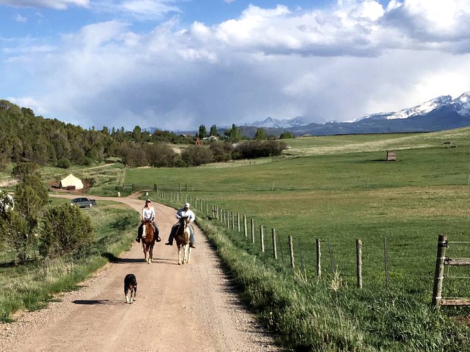 Safari Tents (Carbondale, Colorado, United States)