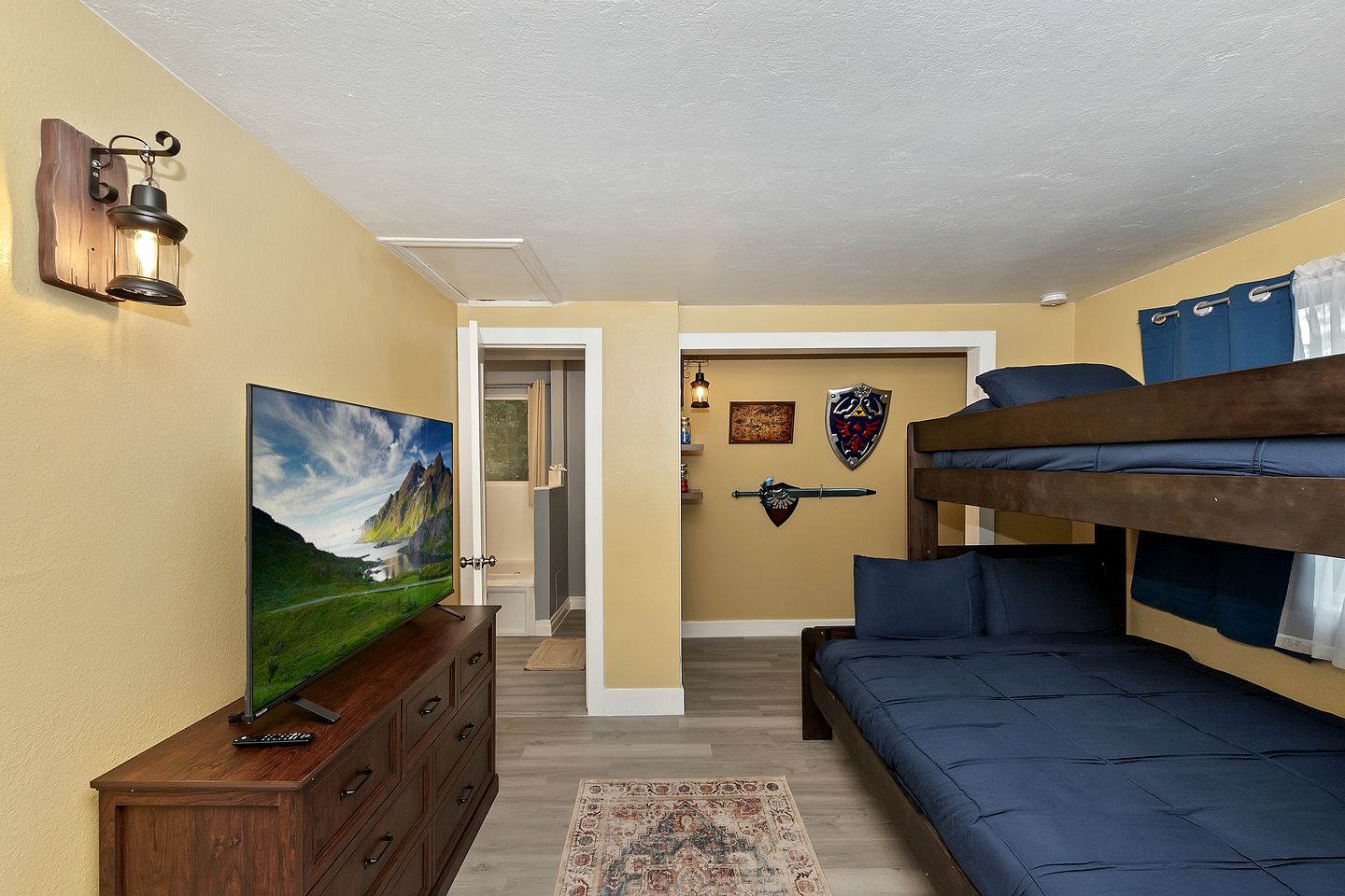 Newly Renovated Mountain Cabin with Epic Kids’ Slide Near Big Bear Lake, California
