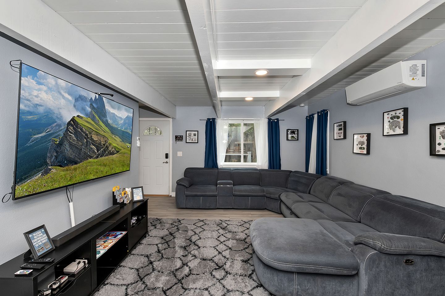 Newly Renovated Mountain Cabin with Epic Kids’ Slide Near Big Bear Lake, California