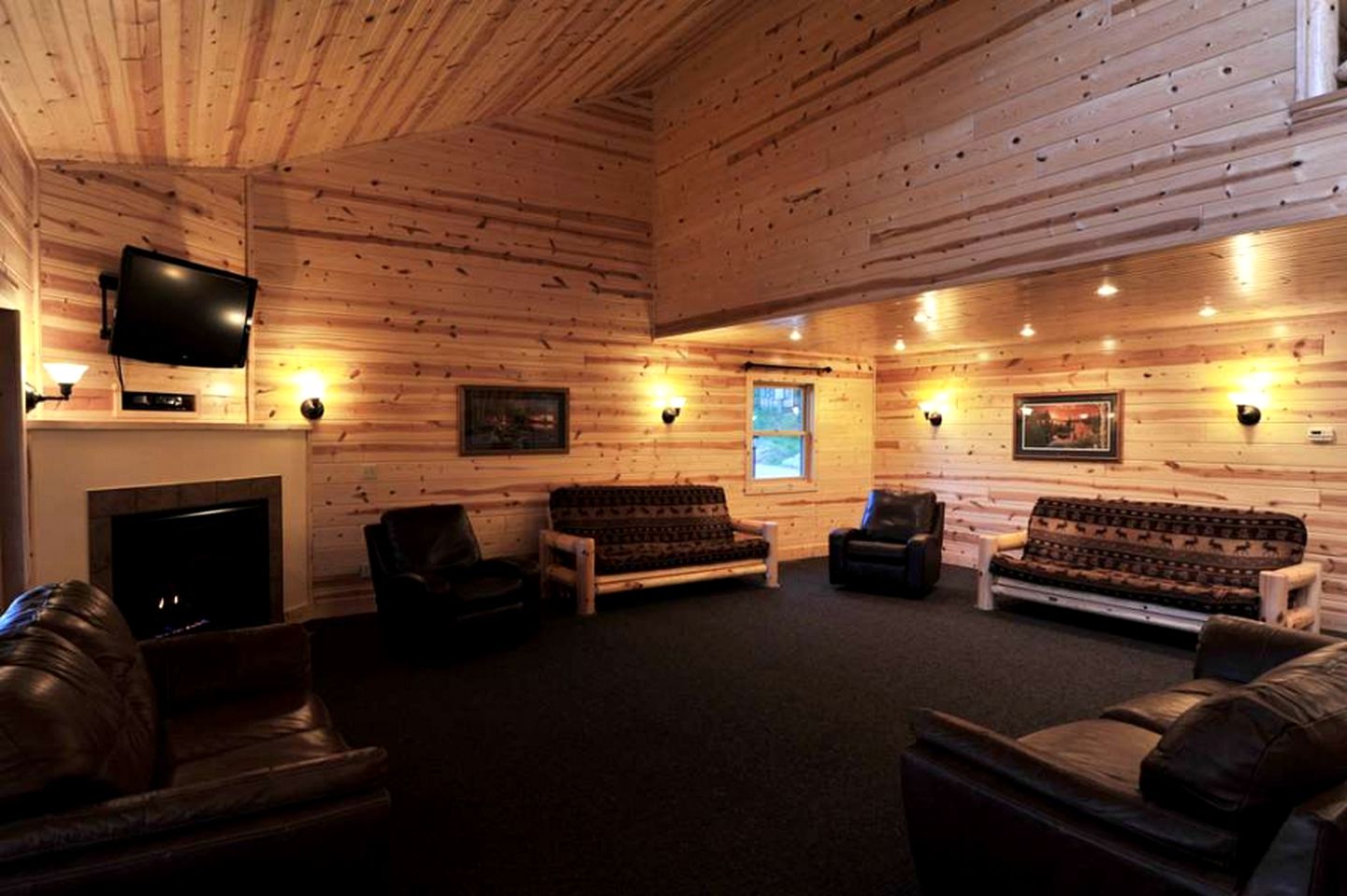 Stunning Cabin Rental for Large Groups Nestled in the Forest near Lanesboro, Minnesota
