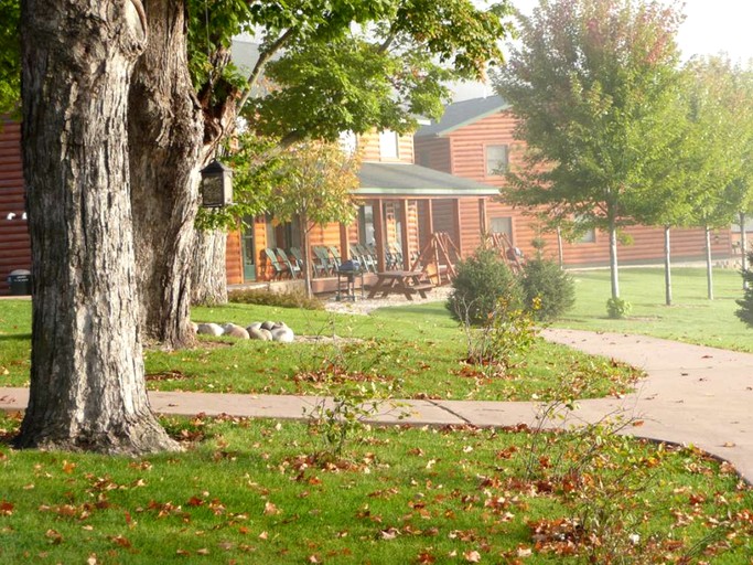 Cabins (Whalan, Minnesota, United States)