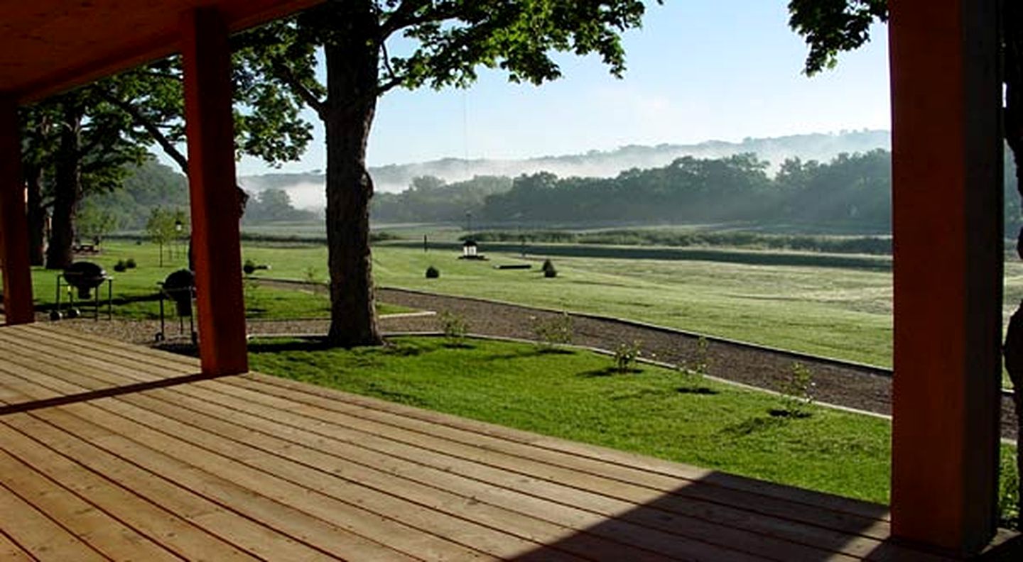 Rustic Cabin Rental with Spectacular Views near Lanesboro, Minnesota
