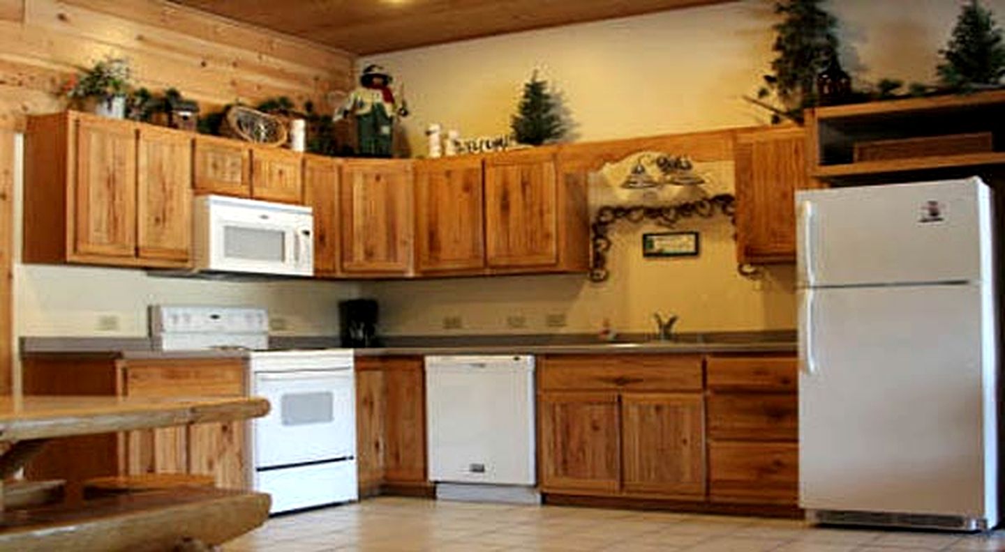 Rustic Cabin Rental with Spectacular Views near Lanesboro, Minnesota